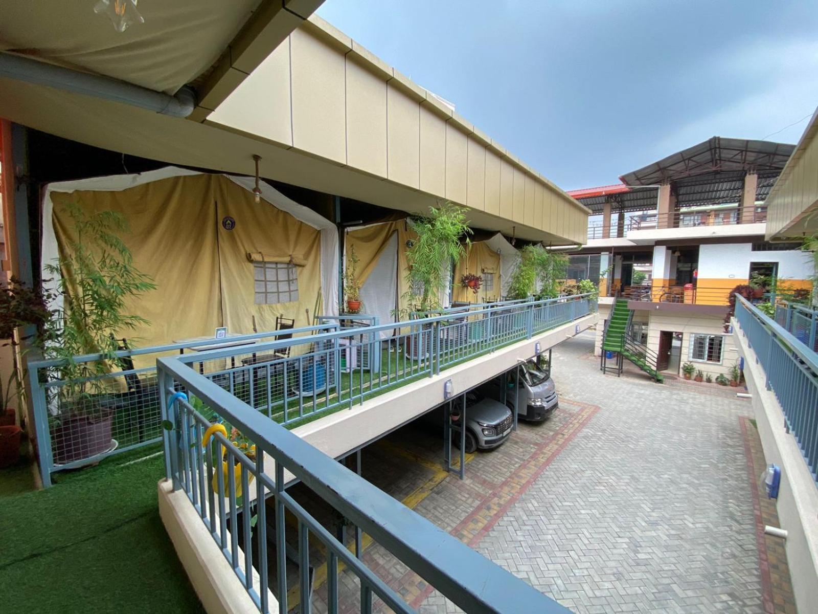 Kalash Parkaze And Tent Inn Pokhara Kültér fotó