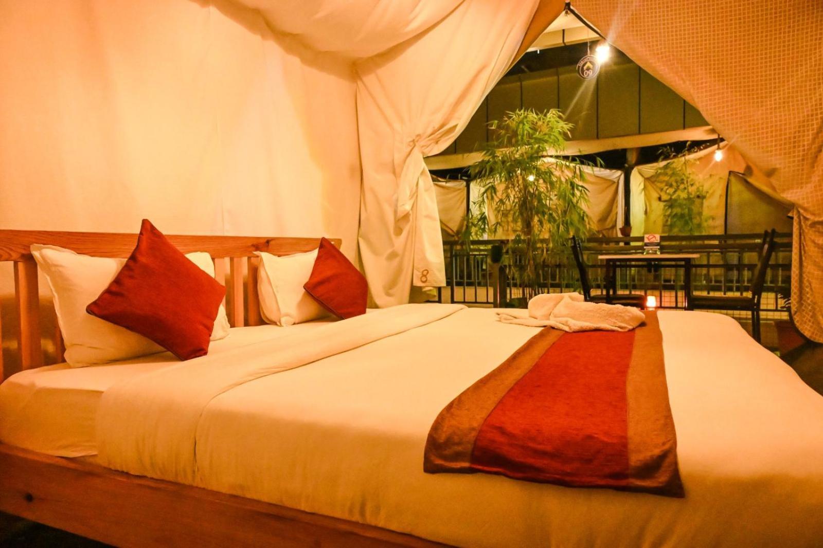 Kalash Parkaze And Tent Inn Pokhara Szoba fotó